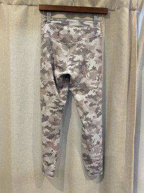 lululemon athletica Neutral Camo High-Rise Leggings size 6 never worn